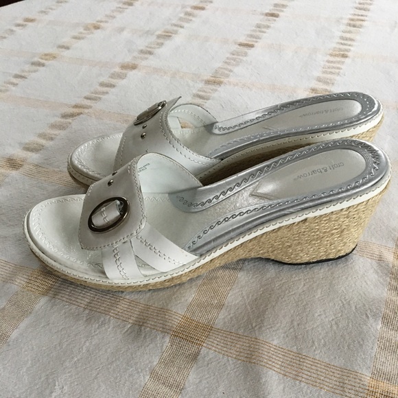 croft & barrow Shoes - 🎁2/$12 NWOT 7 1/2M LEATHER SANDALS BY CROFT & BARROW